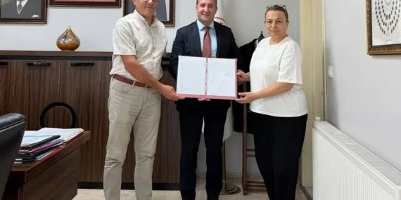 Yalova’da Bir Çocuk Daha Koruyucu Ailesine Kavuştu