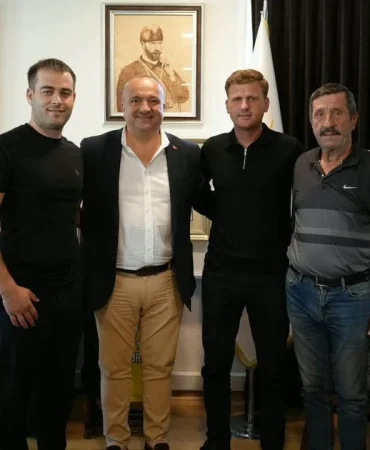 Çınarcık’ta Moldova Temasları: Komrat Heyetinden Başkan Avni Kurt’a Ziyaret 8 Çınarcık’ta Moldova Temasları: Komrat Heyetinden Başkan Avni Kurt’a Ziyaret