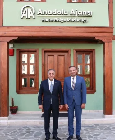 Anadolu Ajansı Bursa Bölge Müdürü Erdinç Aksoy’a İade-i Ziyaret 3 Anadolu Ajansı Bursa Bölge Müdürü Erdinç Aksoy’a İade-i Ziyaret