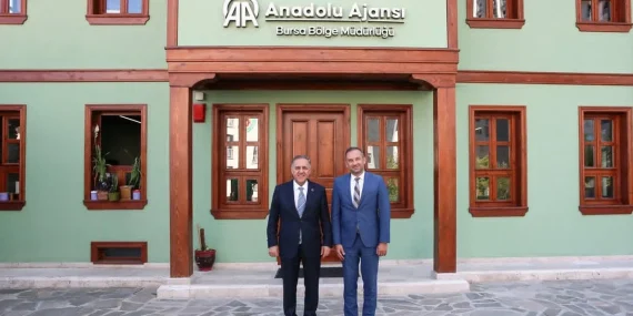 Anadolu Ajansı Bursa Bölge Müdürü Erdinç Aksoy’a İade-i Ziyaret 16 Anadolu Ajansı Bursa Bölge Müdürü Erdinç Aksoy’a İade-i Ziyaret