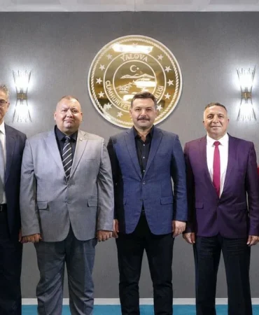 Yalova Adliyesi’nde Dosya Yoğunluğu Alarmı: Savcı Başına 700 Dosya Düşüyor 8 Yalova Adliyesi’nde Dosya Yoğunluğu Alarmı: Savcı Başına 700 Dosya Düşüyor