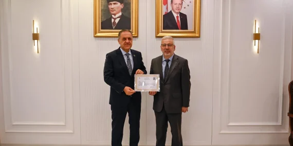 Yalova Valisi Usta’dan Rize’ye Atanan Müftü Yılmaztürk’e Veda Ziyareti
