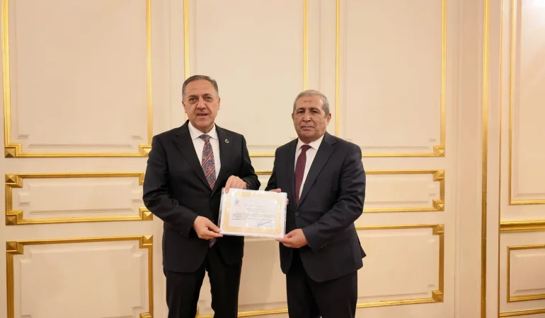 Yalova Valisi Ahmet Hamdi Usta’dan Muharrem Çobankent’e Veda 1 Yalova Valisi Ahmet Hamdi Usta’dan Muharrem Çobankent’e Veda