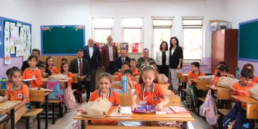 ÇİFTLİKKÖY’DE YENİ EĞİTİM YILI COŞKUYLA BAŞLADI 13 ÇİFTLİKKÖY’DE YENİ EĞİTİM YILI COŞKUYLA BAŞLADI