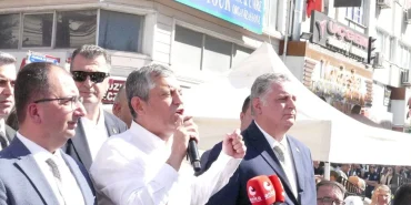 Özgür Özel Yalova’da: Üreticiden Emekliye, Esnaftan Vatandaşa Kentin Nabzını Tuttu 11 Özgür Özel Yalova’da: Üreticiden Emekliye, Esnaftan Vatandaşa Kentin Nabzını Tuttu