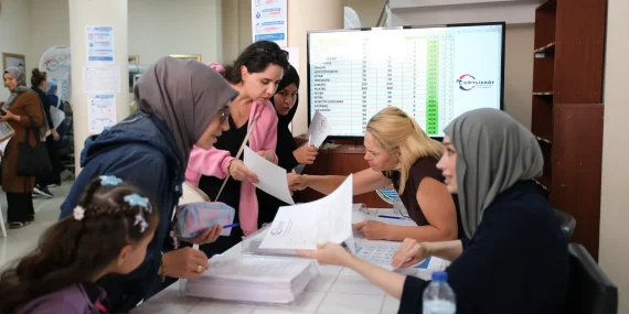 Çiftlikköy’de Kış Kurslarına Büyük İlgi: İlk 3 Saatte Kontenjanların Yüzde 45’i Doldu 11 Çiftlikköy’de Kış Kurslarına Büyük İlgi: İlk 3 Saatte Kontenjanların Yüzde 45’i Doldu