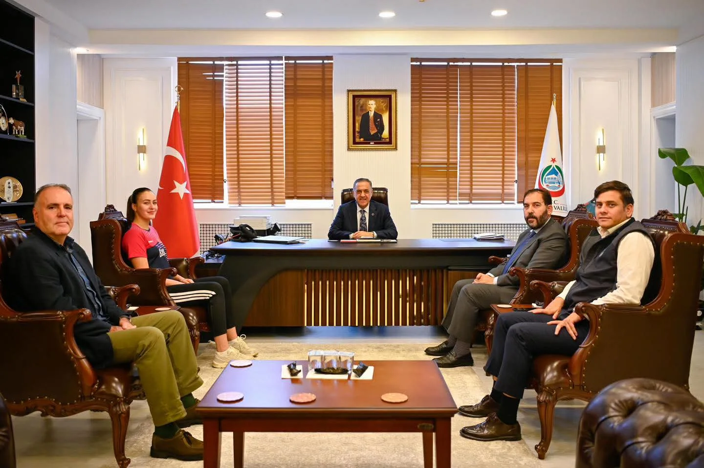Ece Haraç’a Vali Usta’dan Olimpiyat Yolunda Başarı Dileği 4 Ece Haraç’a Vali Usta’dan Olimpiyat Yolunda Başarı Dileği