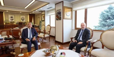 Rize Valisi Baydaş, Yeni İl Müftüsü Yılmaztürk’ü Makamında Kabul Etti 12 Rize Valisi Baydaş, Yeni İl Müftüsü Yılmaztürk’ü Makamında Kabul Etti