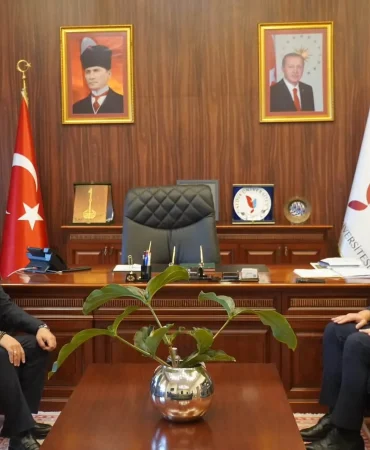 Yalova Üniversitesi ile Atatürk Bahçe Kültürleri Merkez Araştırma Enstitüsü Arasında İş Birliği Görüşmesi 2 Yalova Üniversitesi ile Atatürk Bahçe Kültürleri Merkez Araştırma Enstitüsü Arasında İş Birliği Görüşmesi