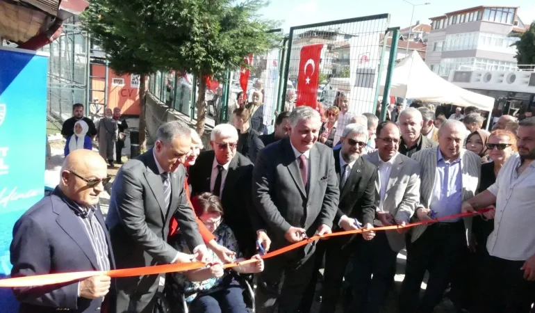 Yalova’da İki Yeni Aile Sağlığı Merkezi Aynı Gün Hizmete Açıldı 1 Yalova’da İki Yeni Aile Sağlığı Merkezi Aynı Gün Hizmete Açıldı