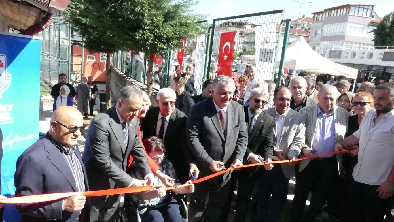 Yalova’da İki Yeni Aile Sağlığı Merkezi Aynı Gün Hizmete Açıldı