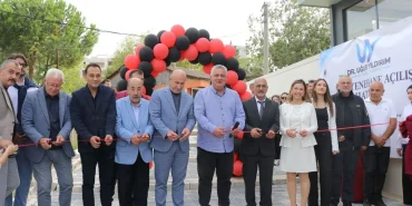 Dr. Uğur Yıldırım’ın Muayenehanesi Törenle Açıldı 26 Dr. Uğur Yıldırım’ın Muayenehanesi Törenle Açıldı