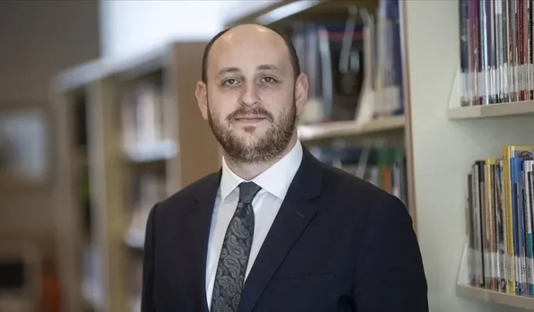 Ahmet Büyükgümüş’ten Özgür Özel’e Tepki: “Hukuki Sürecin Önüne Siyasi Barikat Kurulamaz” 3 Ahmet Büyükgümüş’ten Özgür Özel’e Tepki: “Hukuki Sürecin Önüne Siyasi Barikat Kurulamaz”