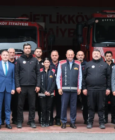 Çiftlikköy’de İtfaiye Haftası Buluşması: Başkan Yele’den İtfaiyecilere Teşekkür 7 Çiftlikköy’de İtfaiye Haftası Buluşması: Başkan Yele’den İtfaiyecilere Teşekkür