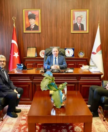 Yalova Sağlık Yönetiminden Üniversiteye Ziyaret: Sağlık ve Akademi İş Birliği Masada 4 Yalova Sağlık Yönetiminden Üniversiteye Ziyaret: Sağlık ve Akademi İş Birliği Masada