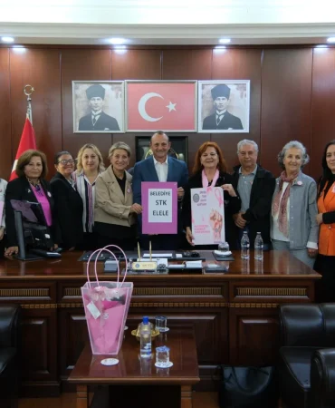 Yalova’da Pembe Kurdeleli Farkındalık: 4 Belediye Başkanı Meme Kanserine Dikkat Çekti
