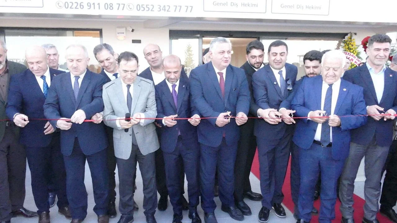 Trident Dent Yalova’da Törenle Açıldı: Ağız ve Diş Sağlığında Yeni Adres