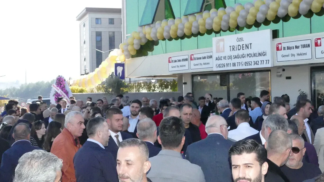 Trident Dent Yalova’da Törenle Açıldı: Ağız ve Diş Sağlığında Yeni Adres 4 Trident Dent Yalova’da Törenle Açıldı: Ağız ve Diş Sağlığında Yeni Adres