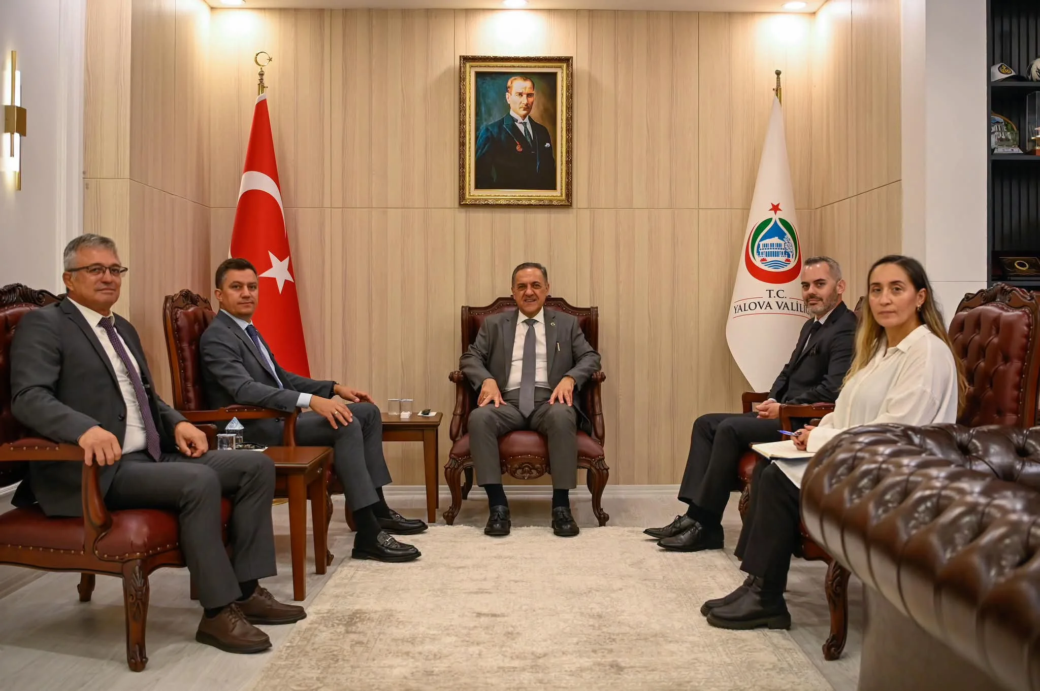Bulgaristan Bursa Konsolosu Momchil Rusinov’dan Yalova Valisi Dr. Ahmet Hamdi Usta’ya Ziyaret