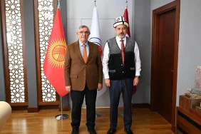 Yalova Üniversitesi ile Manas Üniversitesi Arasında Akademik İş Birliği Güçleniyor 4 Yalova Üniversitesi ile Manas Üniversitesi Arasında Akademik İş Birliği Güçleniyor
