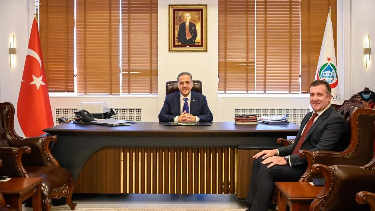 VALİ AHMET HAMDİ USTA’DAN ARİF LAÇİN’E TEŞEKKÜR