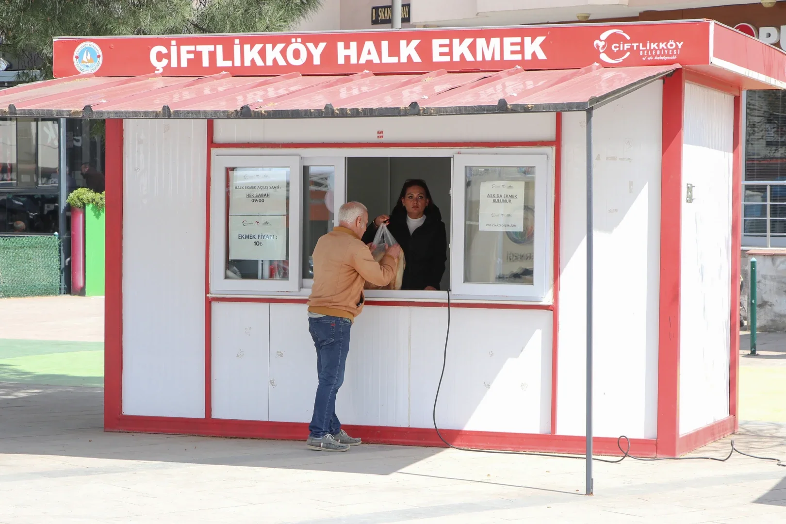 Çiftlikköy’de Halk Ekmek’e Yoğun İlgi: 3 Ayda 70 Bin Ekmek Satıldı