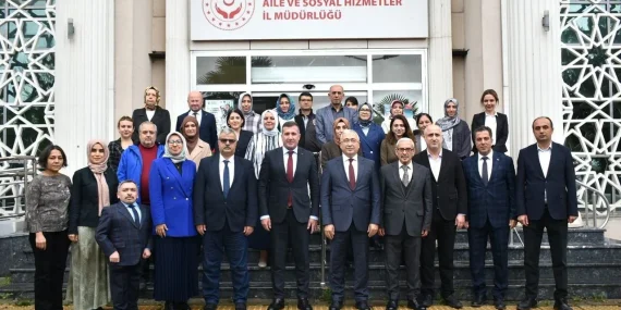 Bursa Aile ve Sosyal Hizmetler İl Müdürlüğünde Görev Değişimi: Arif Laçin Dönemi Başladı 43 Bursa Aile ve Sosyal Hizmetler İl Müdürlüğünde Görev Değişimi: Arif Laçin Dönemi Başladı