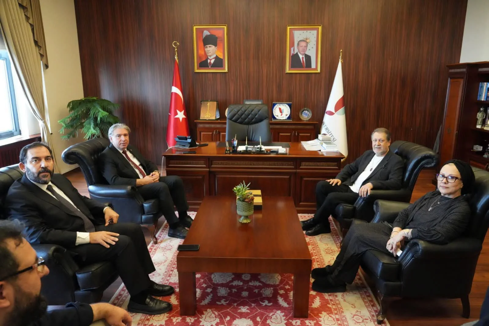 Yalova’da “Ötekisizlik Ahlakı” Konferansı: Ahmet Özhan’dan Erdem ve Birlik Mesajı 5 Yalova’da “Ötekisizlik Ahlakı” Konferansı: Ahmet Özhan’dan Erdem ve Birlik Mesajı