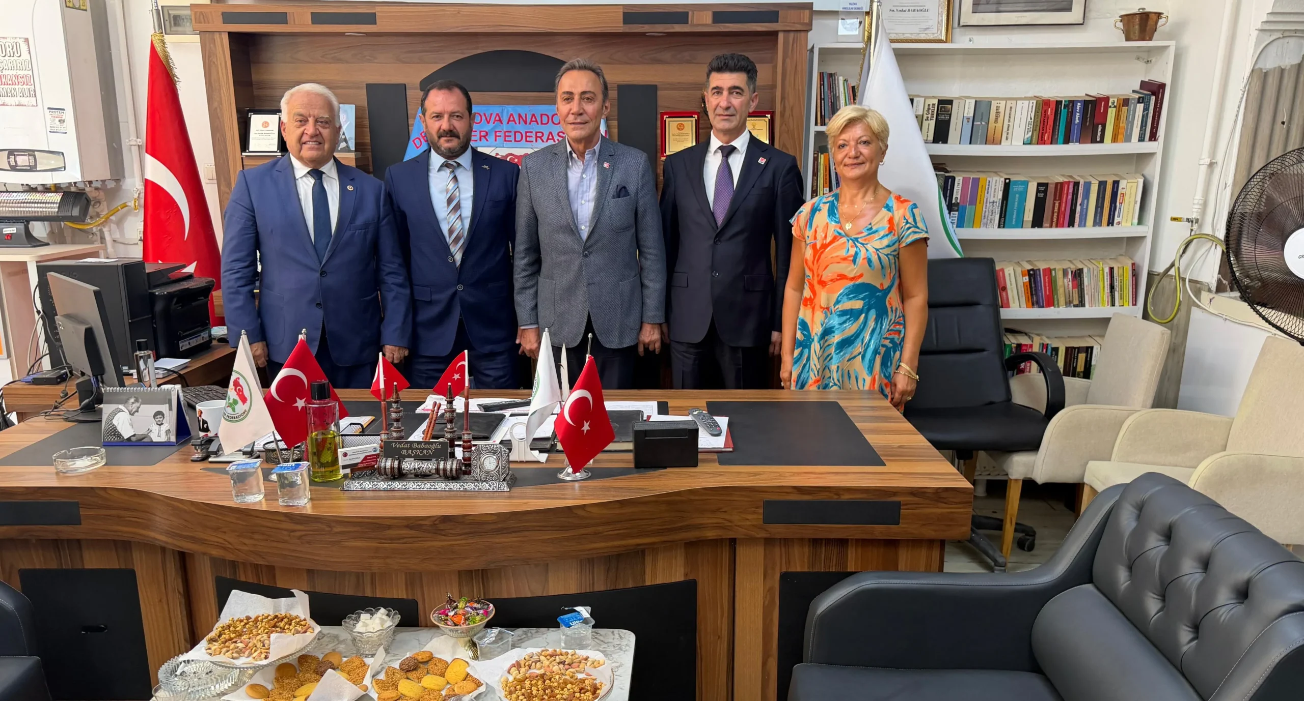 CHP Heyeti Yalova Anadolu Dernekleri Federasyonu’nu Ziyaret Etti: Gündemde Aile Yapısı ve Deprem Riski 4 CHP Heyeti Yalova Anadolu Dernekleri Federasyonu’nu Ziyaret Etti: Gündemde Aile Yapısı ve Deprem Riski