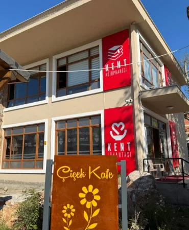 Yalova Kent Kütüphanesi’nin Kış Sezonu Çalışma Saatleri Belli Oldu 2 Yalova Kent Kütüphanesi’nin Kış Sezonu Çalışma Saatleri Belli Oldu