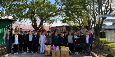 Yalova Belediyesi Veteriner İşleri Müdürlüğü Kapılarını Gençlere Açtı: 415 Öğrenciye Hayvan Sevgisi Eğitimi 23 Yalova Belediyesi Veteriner İşleri Müdürlüğü Kapılarını Gençlere Açtı: 415 Öğrenciye Hayvan Sevgisi Eğitimi