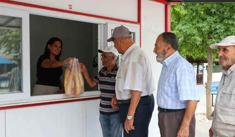 Çiftlikköy’de Halk Ekmeğe Yoğun İlgi: Temmuzda 23 Bin 763 Ekmek Satıldı