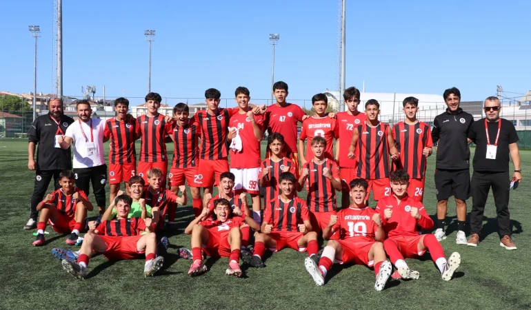 S.K. Çiftlikköyspor’dan Gelişim Liglerinde 3 Galibiyet! 1 S.K. Çiftlikköyspor’dan Gelişim Liglerinde 3 Galibiyet!